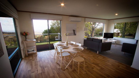 Karri Mia Chalets And Studios - Phillip Island Accommodation 8