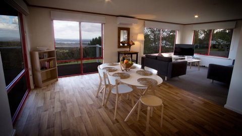 Karri Mia Chalets And Studios - Phillip Island Accommodation 4