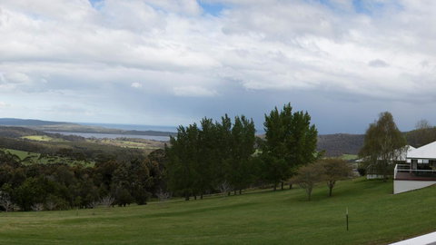 Karri Mia Chalets And Studios - Phillip Island Accommodation 5