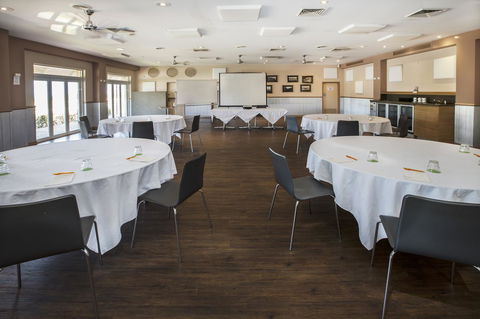 The Continental Hotel - Phillip Island Accommodation 19