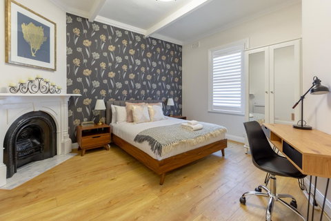 Heritage Townhouse Near Harbour Bridge - Phillip Island Accommodation 25