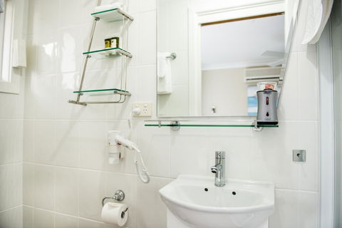 Nelson Bay Bed & Breakfast - Phillip Island Accommodation 25