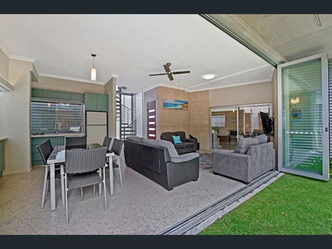 Crescent Head Spa Villa - Phillip Island Accommodation 9
