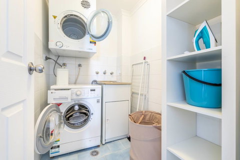 Apartments In Pyrmont - Phillip Island Accommodation 1