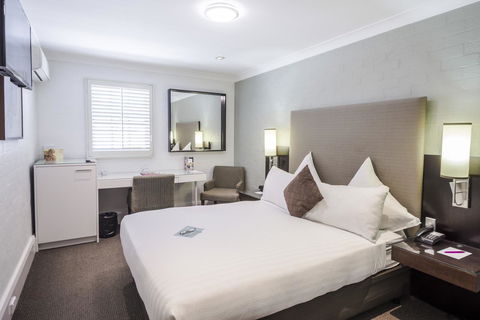 Crowne Plaza Hawkesbury Valley, An IHG Hotel - Phillip Island Accommodation 24
