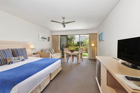 Waves Byron Bay - Phillip Island Accommodation 2