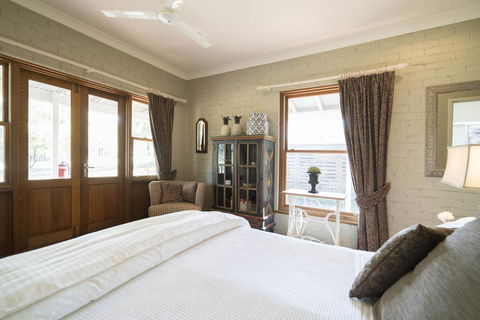 Thistle Hill Guesthouse - Walk To Many Wineries And Restaurants - Phillip Island Accommodation 25