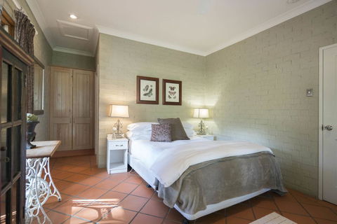 Thistle Hill Guesthouse - Walk To Many Wineries And Restaurants - Phillip Island Accommodation 27