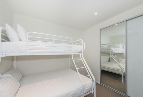 Lakefront 116 Kingston ACT - Phillip Island Accommodation 4