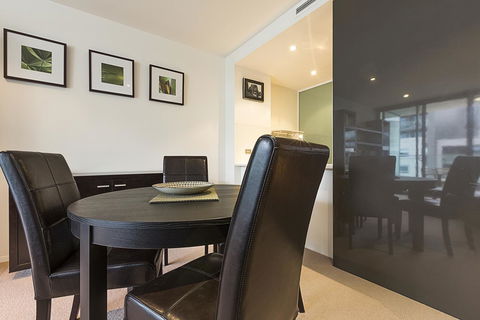 Lakefront 116 Kingston ACT - Phillip Island Accommodation 13