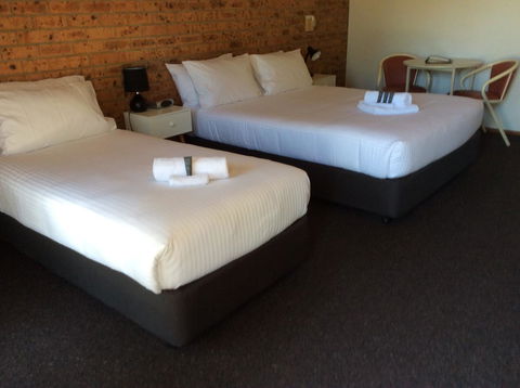 Bega Downs Motor Inn - Phillip Island Accommodation 5