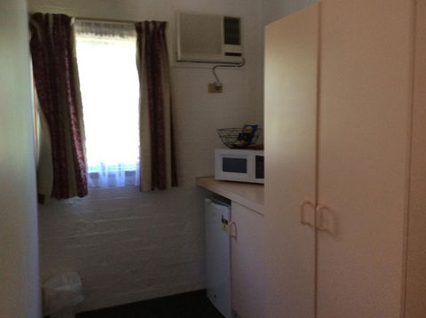 Bega Downs Motor Inn - Phillip Island Accommodation 1