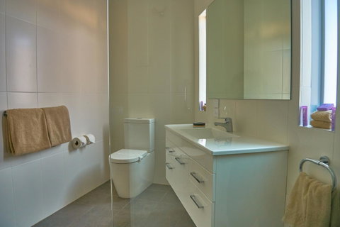 Hunter Oasis - Phillip Island Accommodation 25