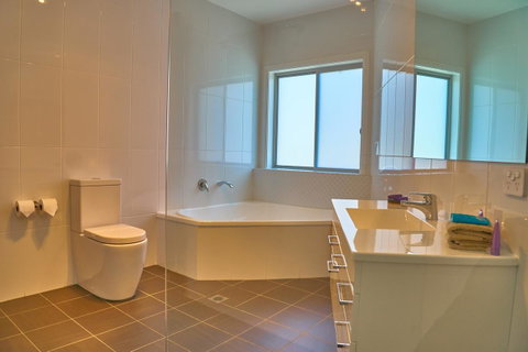 Hunter Oasis - Phillip Island Accommodation 27