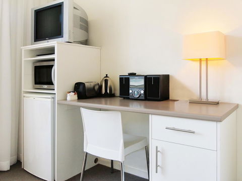 Oaks Nelson Bay Lure Suites - Phillip Island Accommodation 12