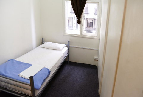 Maze Backpackers - Sydney - Phillip Island Accommodation 13