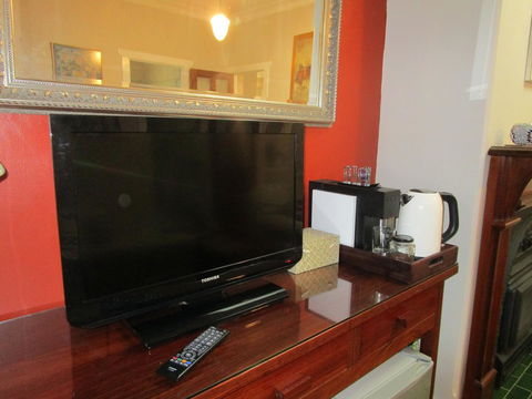 Boot Makers Cottage - Phillip Island Accommodation 4