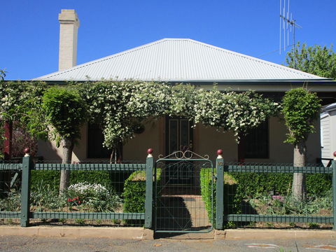 Boot Makers Cottage - Phillip Island Accommodation 1