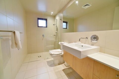 Snowstream 4 - Phillip Island Accommodation 4