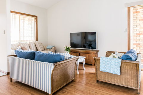 Ambience - Phillip Island Accommodation 6