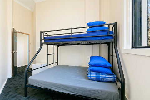 Ady's Place Backpackers, Sydney - Phillip Island Accommodation 5