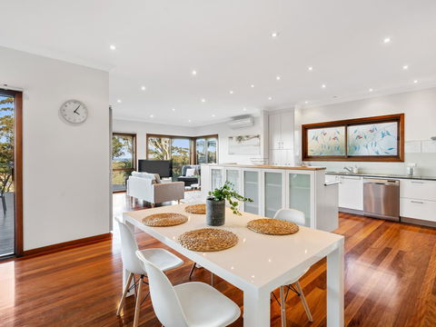 The Beach House Terrigal - Phillip Island Accommodation 4