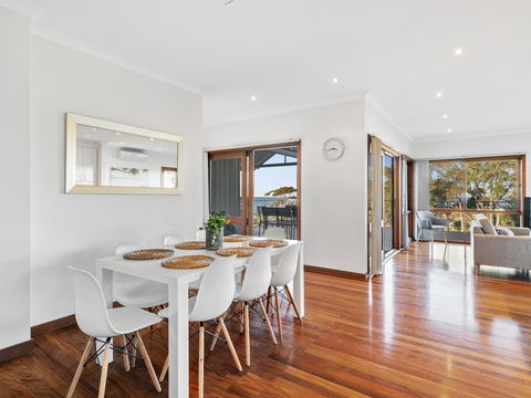 The Beach House Terrigal - Phillip Island Accommodation 3