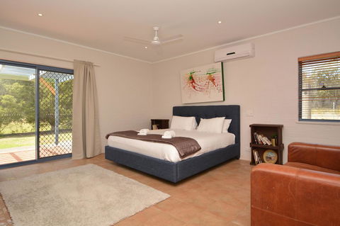 JE Guesthouse, Central To All The Hunter Valley Has To Offer - Phillip Island Accommodation 17