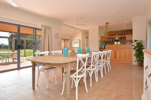 JE Guesthouse, Central To All The Hunter Valley Has To Offer - Phillip Island Accommodation 0