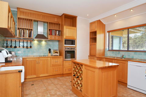 JE Guesthouse, Central To All The Hunter Valley Has To Offer - Phillip Island Accommodation 12