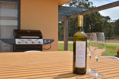 JE Guesthouse, Central To All The Hunter Valley Has To Offer - Phillip Island Accommodation 10