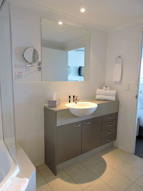 BASE Holidays - Ettalong Beach Premium Apartments - Phillip Island Accommodation 20