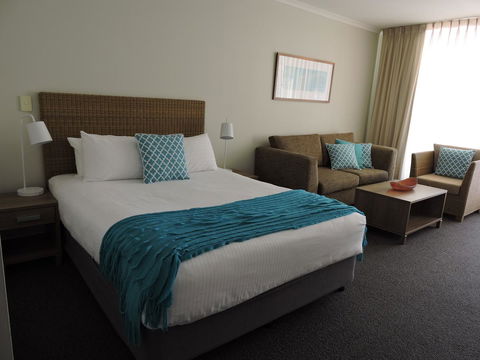 BASE Holidays - Ettalong Beach Premium Apartments - Phillip Island Accommodation 11
