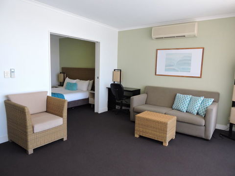 BASE Holidays - Ettalong Beach Premium Apartments - Phillip Island Accommodation 9
