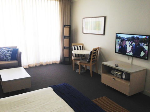 BASE Holidays - Ettalong Beach Premium Apartments - Phillip Island Accommodation 40