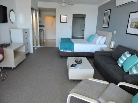 BASE Holidays - Ettalong Beach Premium Apartments - Phillip Island Accommodation 18