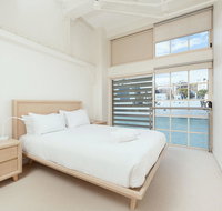 Waterfront Apartment on Sydney Harbour - Phillip Island Accommodation