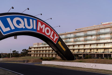 Rydges Mount Panorama Bathurst - Phillip Island Accommodation 0