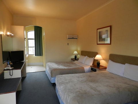 Prince Of Wales Hotel - Phillip Island Accommodation 3