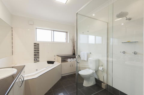 Wagga RSL Club Motel - Phillip Island Accommodation 39