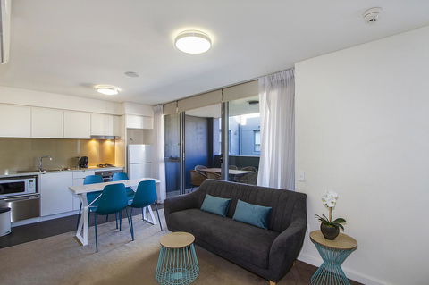 Terminus Apartment Hotel, Ascend Hotel Collection - Phillip Island Accommodation 25