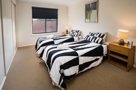 Bluegum Apartments Newcastle - Phillip Island Accommodation 18