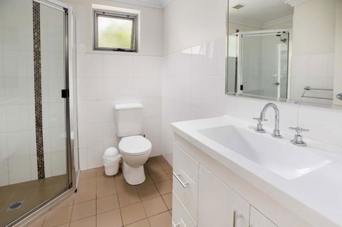 Bluegum Apartments Newcastle - Phillip Island Accommodation 21