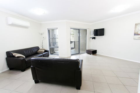 Bluegum Apartments Newcastle - Phillip Island Accommodation 8
