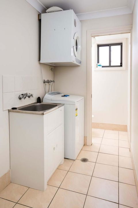 Bluegum Apartments Newcastle - Phillip Island Accommodation 13