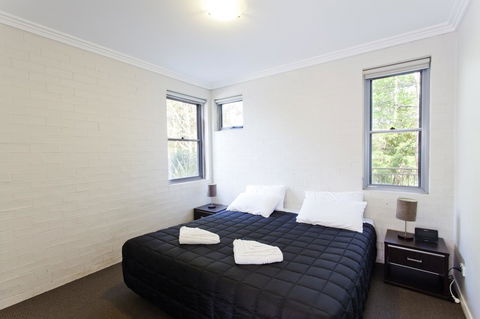 Bluegum Apartments Newcastle - Phillip Island Accommodation 4