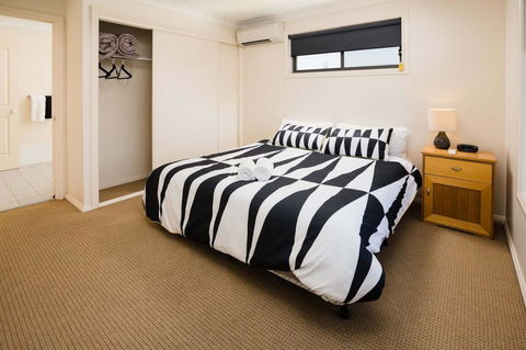 Bluegum Apartments Newcastle - Phillip Island Accommodation 19