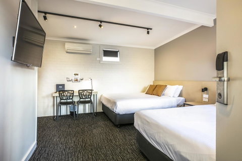Nightcap At Colyton Hotel - Phillip Island Accommodation 23