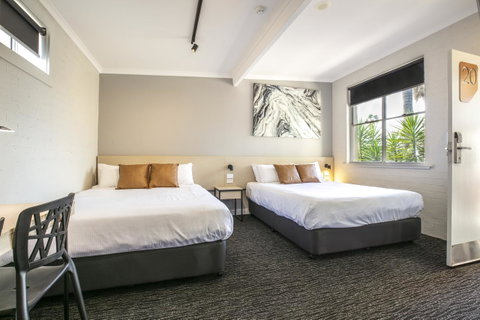 Nightcap At Colyton Hotel - Phillip Island Accommodation 24