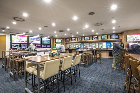 Nightcap At Colyton Hotel - Phillip Island Accommodation 7